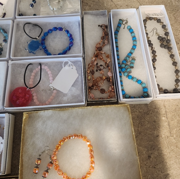 Mystery bags - Picture 15 of 16